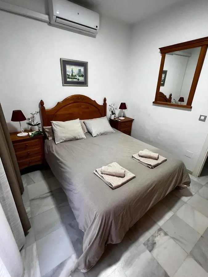 Synergy Apartment, 2 Bedroom, City Center By Namaste Elite Torremolinos Apartmán